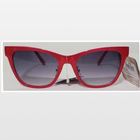 New Foster Grant Sunglasses Ladies OS Red Cat Eye NWT - Picture 3 of 16
